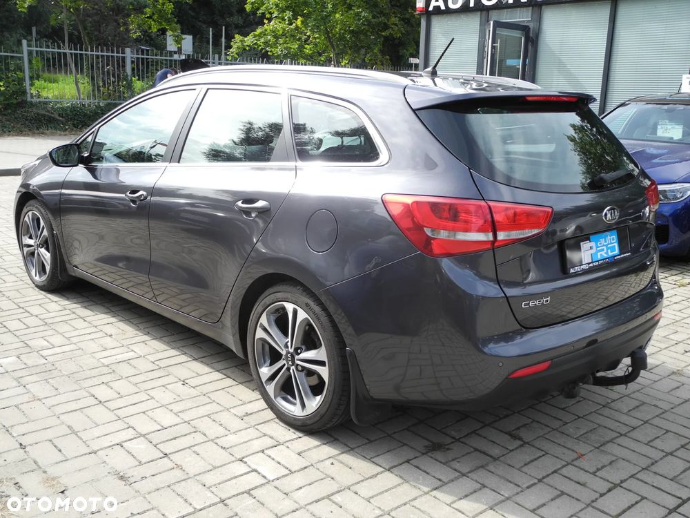 Kia Ceed 1.6 CRDi 136 ISG GT Line - 5