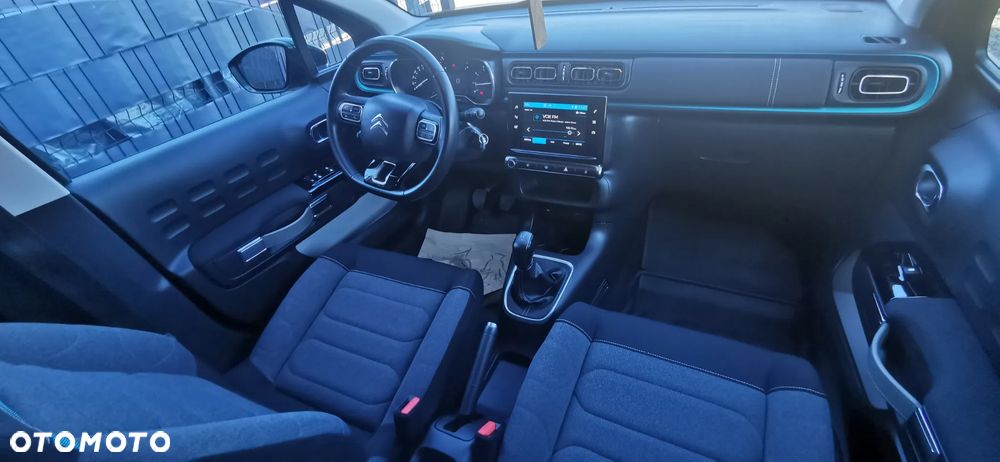 Citroën C3 1.2 PureTech Shine - 28