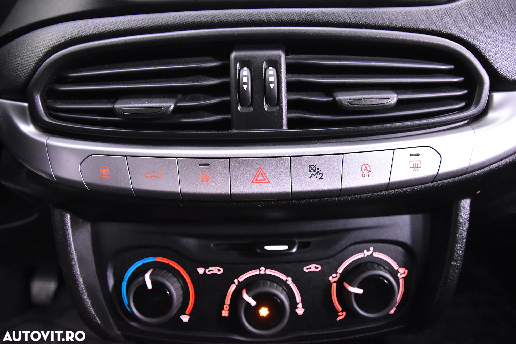 Fiat Tipo - 18