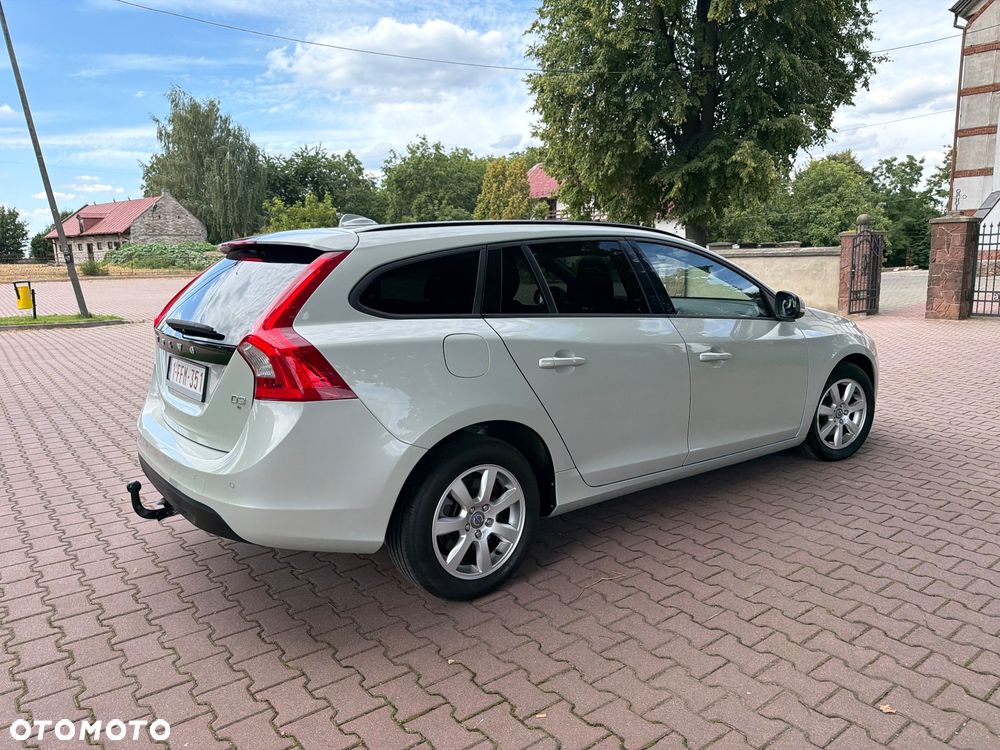 Volvo V60 D4 Edition - 12