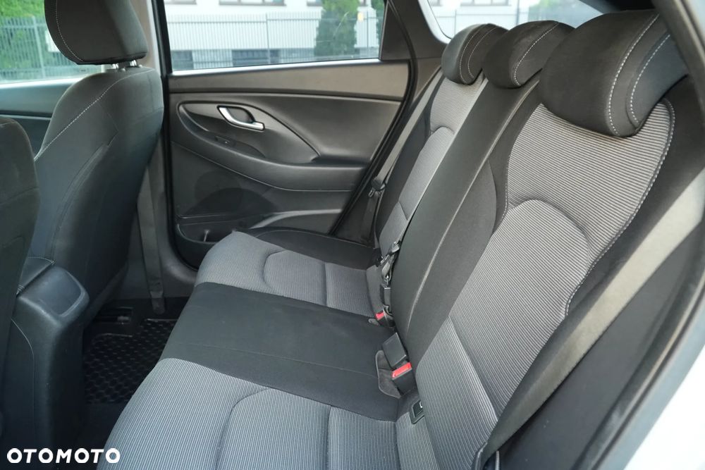 Hyundai i30 1.0 T-GDI GPF Classic + - 23