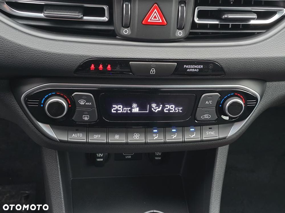 Hyundai i30 1.5 T-GDI 48V Smart DCT - 19