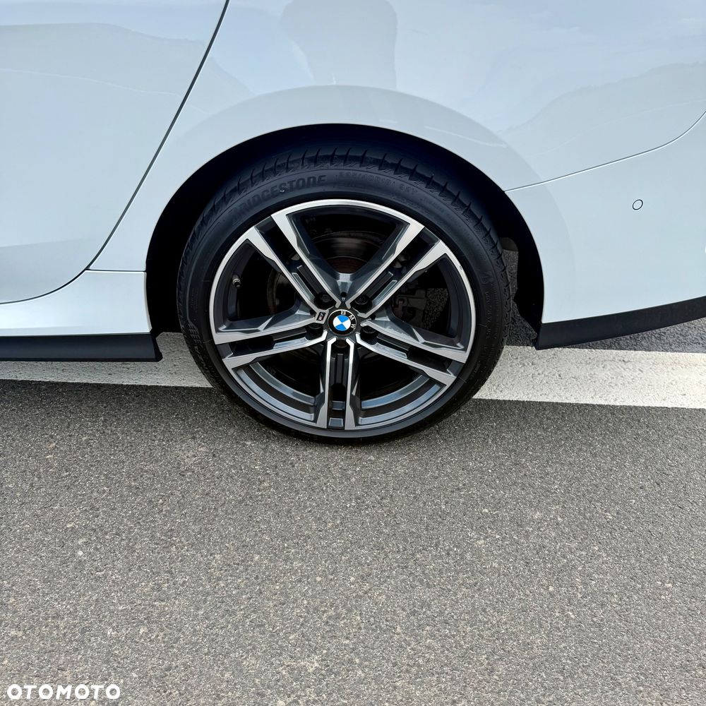 BMW Seria 2 218i - 11