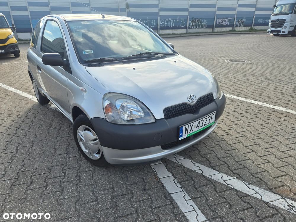 Toyota Yaris 1.0 Base - 4