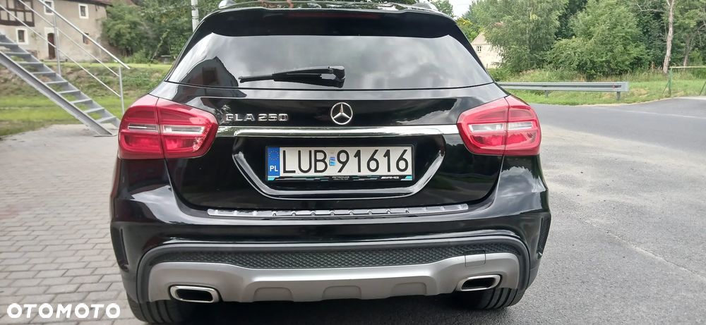 Mercedes-Benz GLA 250 7G-DCT AMG Line - 4