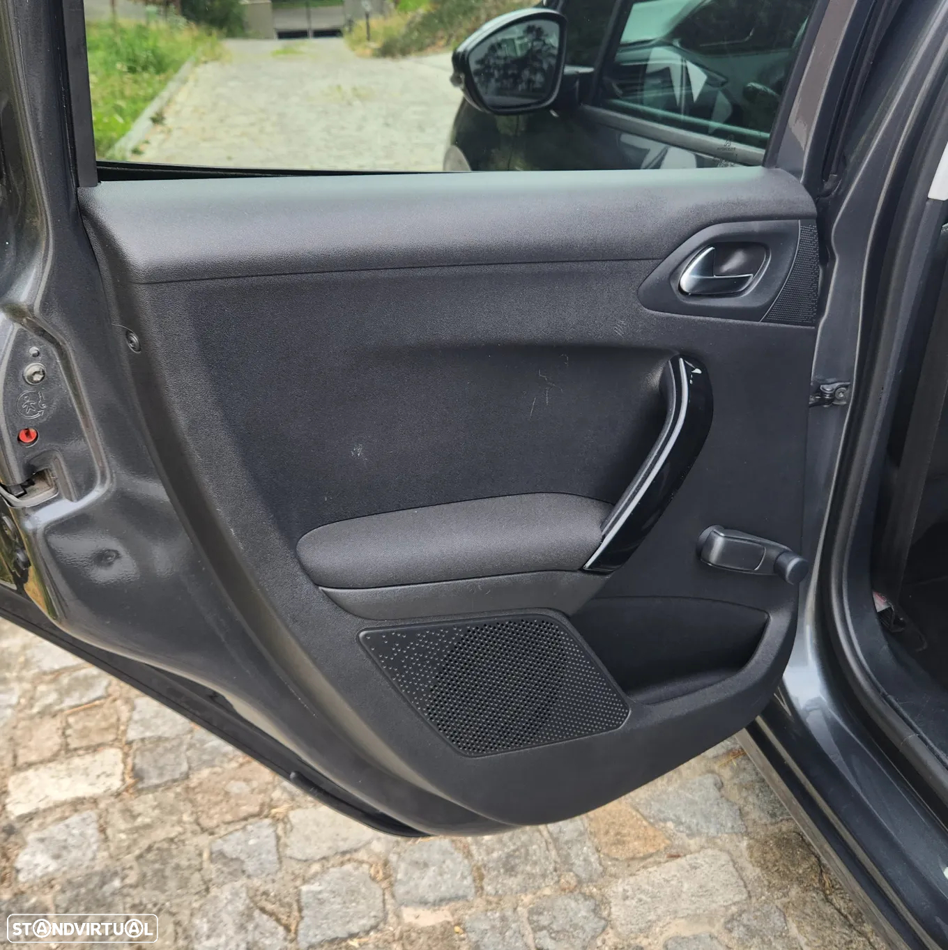 Peugeot 208 1.2 VTi Allure - 17