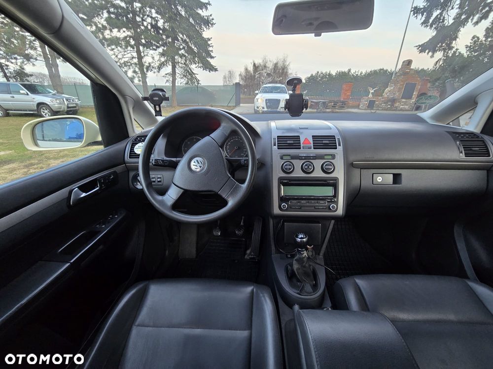 Volkswagen Touran 1.9 TDI DPF Blue Motion Highline - 11