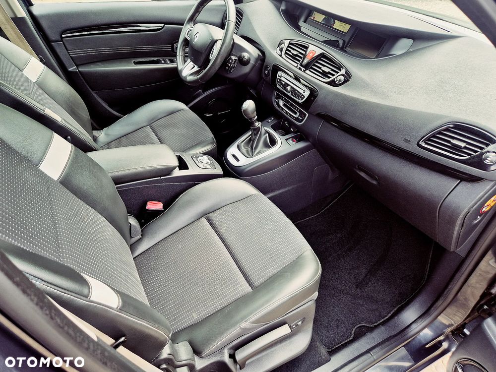 Renault Scenic TCe 130 Bose Edition - 28