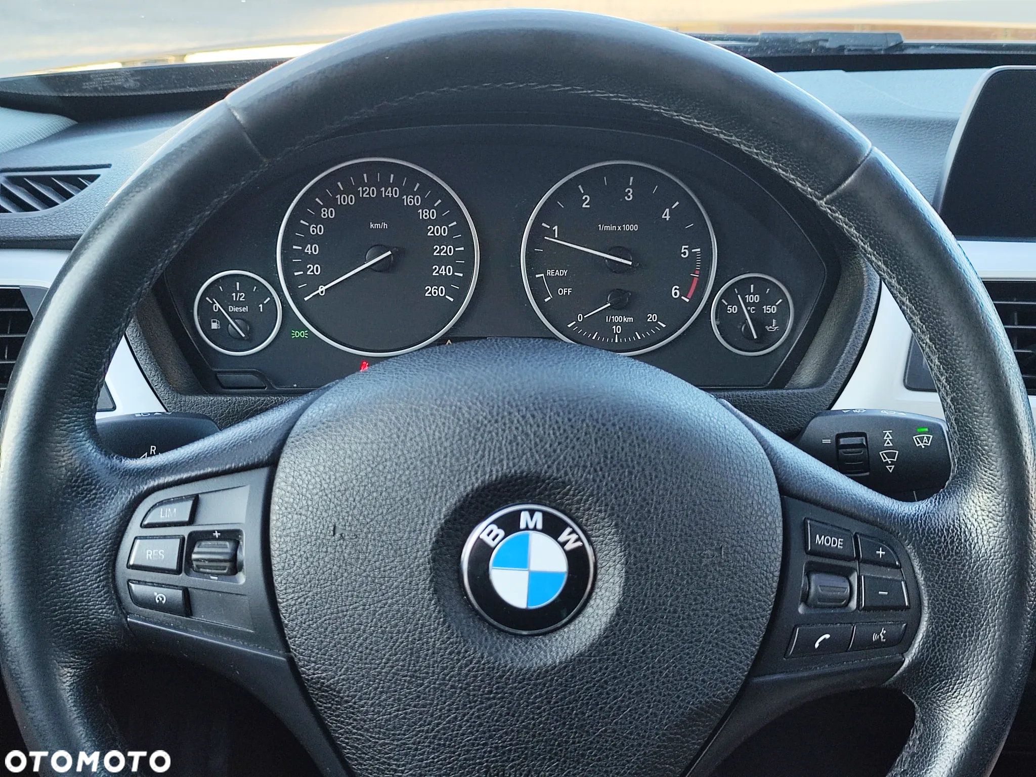 BMW Seria 3 318d Touring - 23