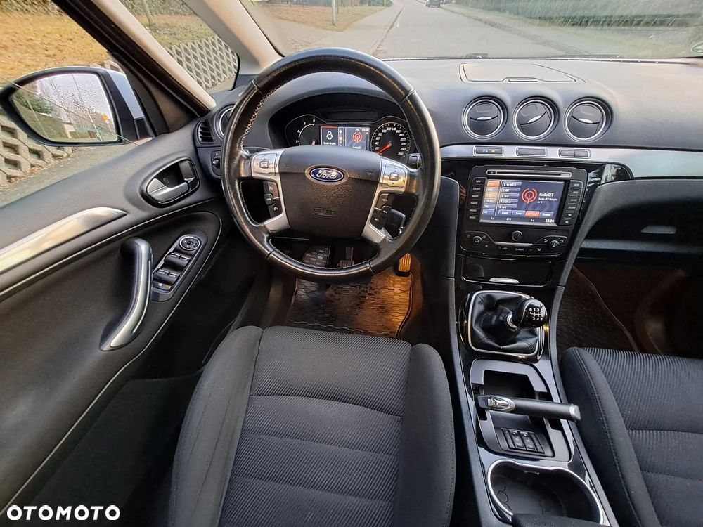 Ford S-Max - 21
