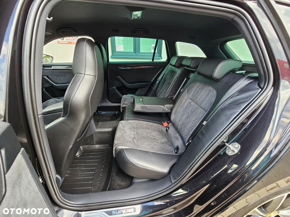 Skoda Superb 2.0 TDI 4x4 DSG SportLine - 38