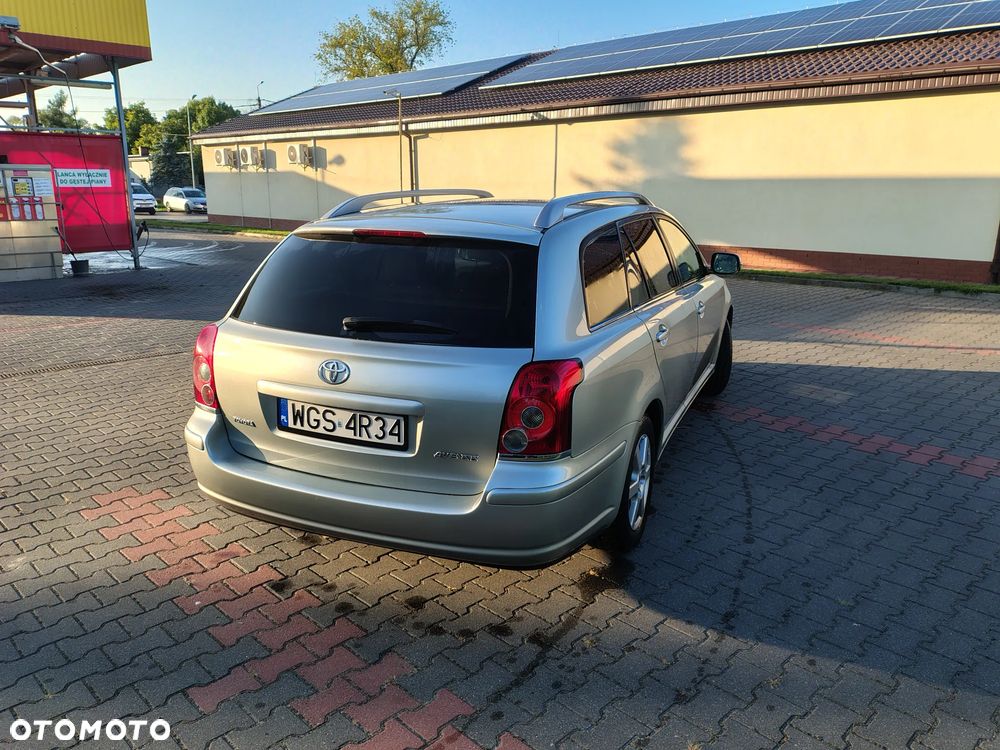 Toyota Avensis - 7