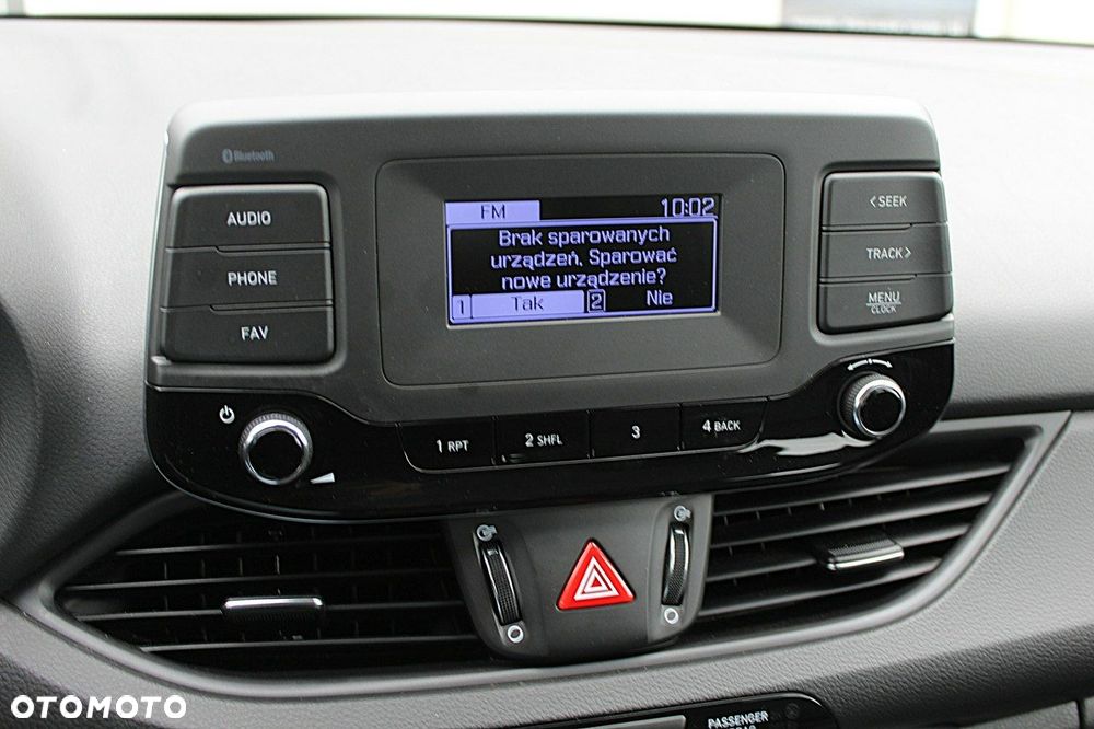 Hyundai i30 1.5 DPI Classic + - 23