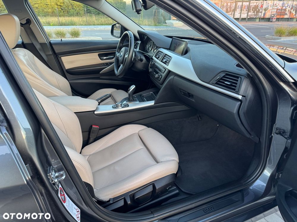 BMW Seria 3 320i - 21