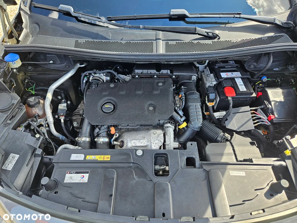 Peugeot 3008 1.5 BlueHDi Road Trip S&S EAT8 - 39