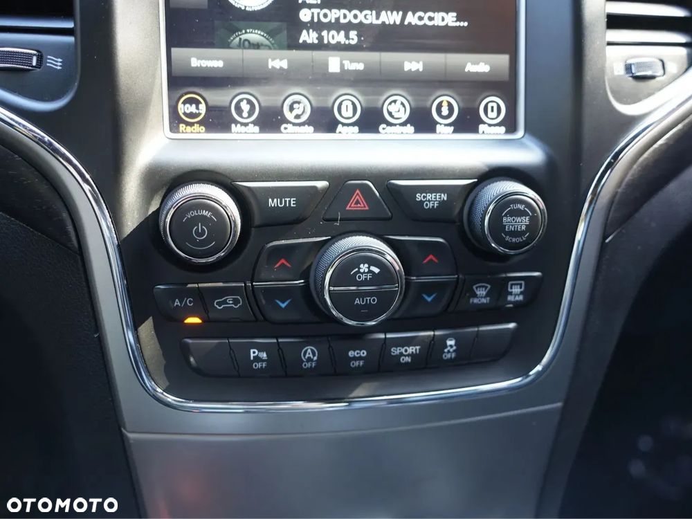 Jeep Grand Cherokee 3.6 V6 Pentastar 4WD Automatik Laredo - 29