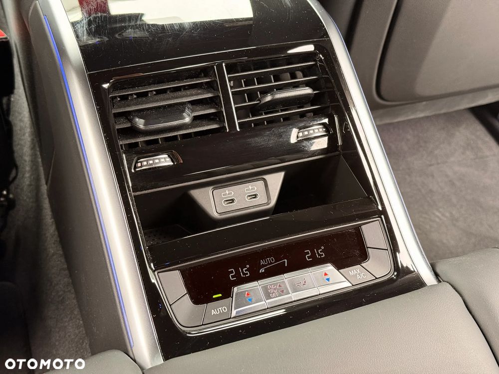 BMW Seria 8 M850i xDrive - 33