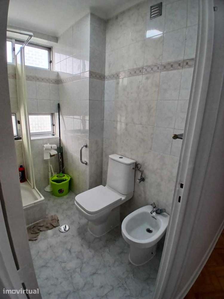 Quarto - localizado em Olivais Lisbon - Grande imagem: 5/8