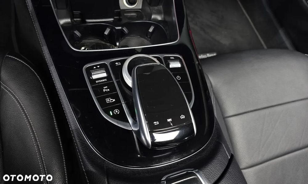 Mercedes-Benz Klasa E 300 9G-TRONIC Exclusive - 17