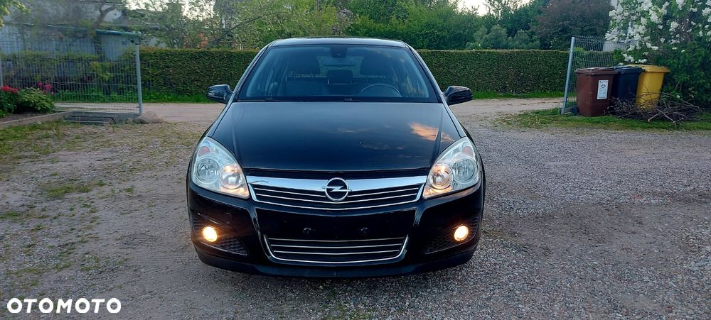 Opel Astra 1.6 Design Edition - 3