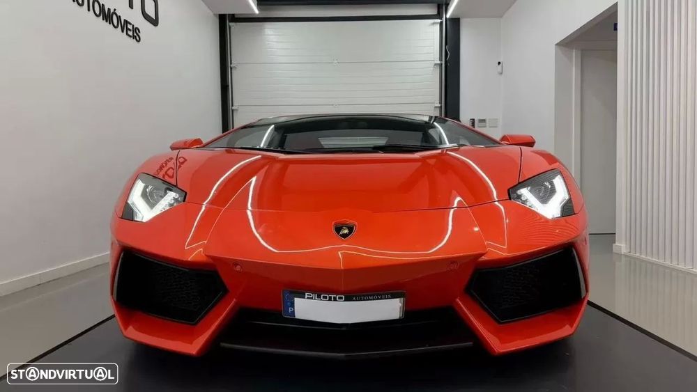 Lamborghini Aventador 6.5 V12 LP700-4 - 3