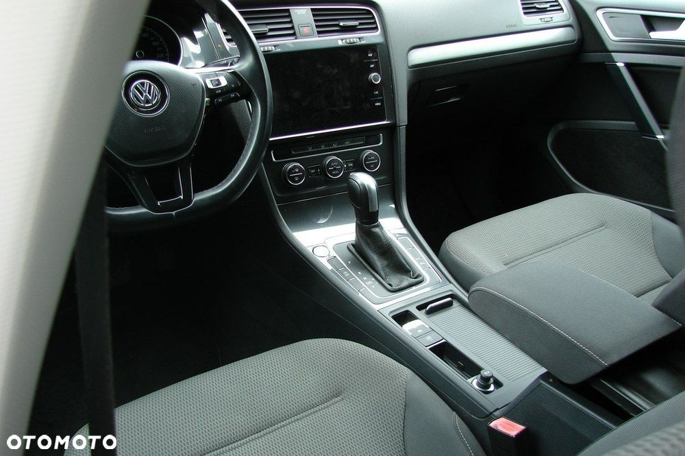 Volkswagen Golf - 15