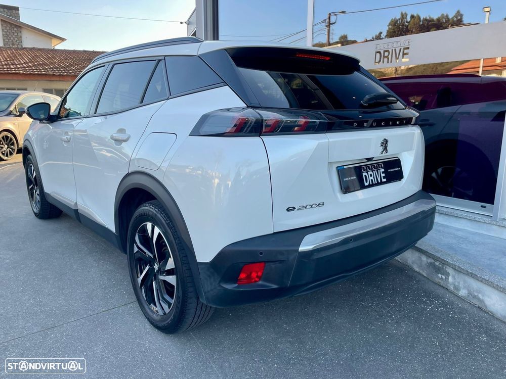 Peugeot e-2008 50 kWh Allure Pack - 6