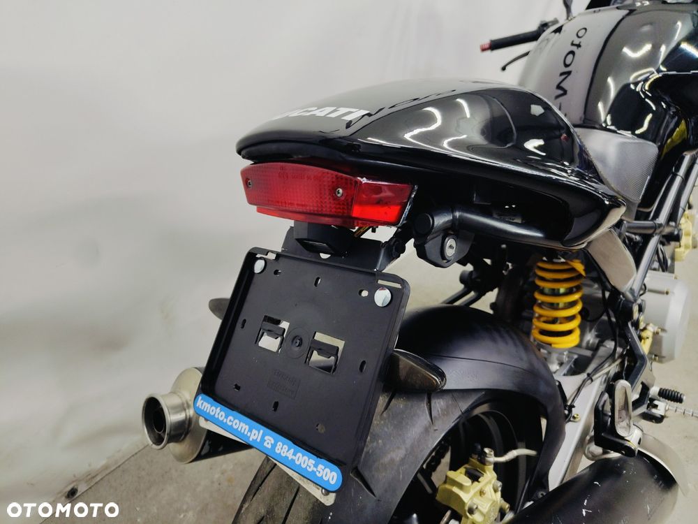 Ducati Monster - 11