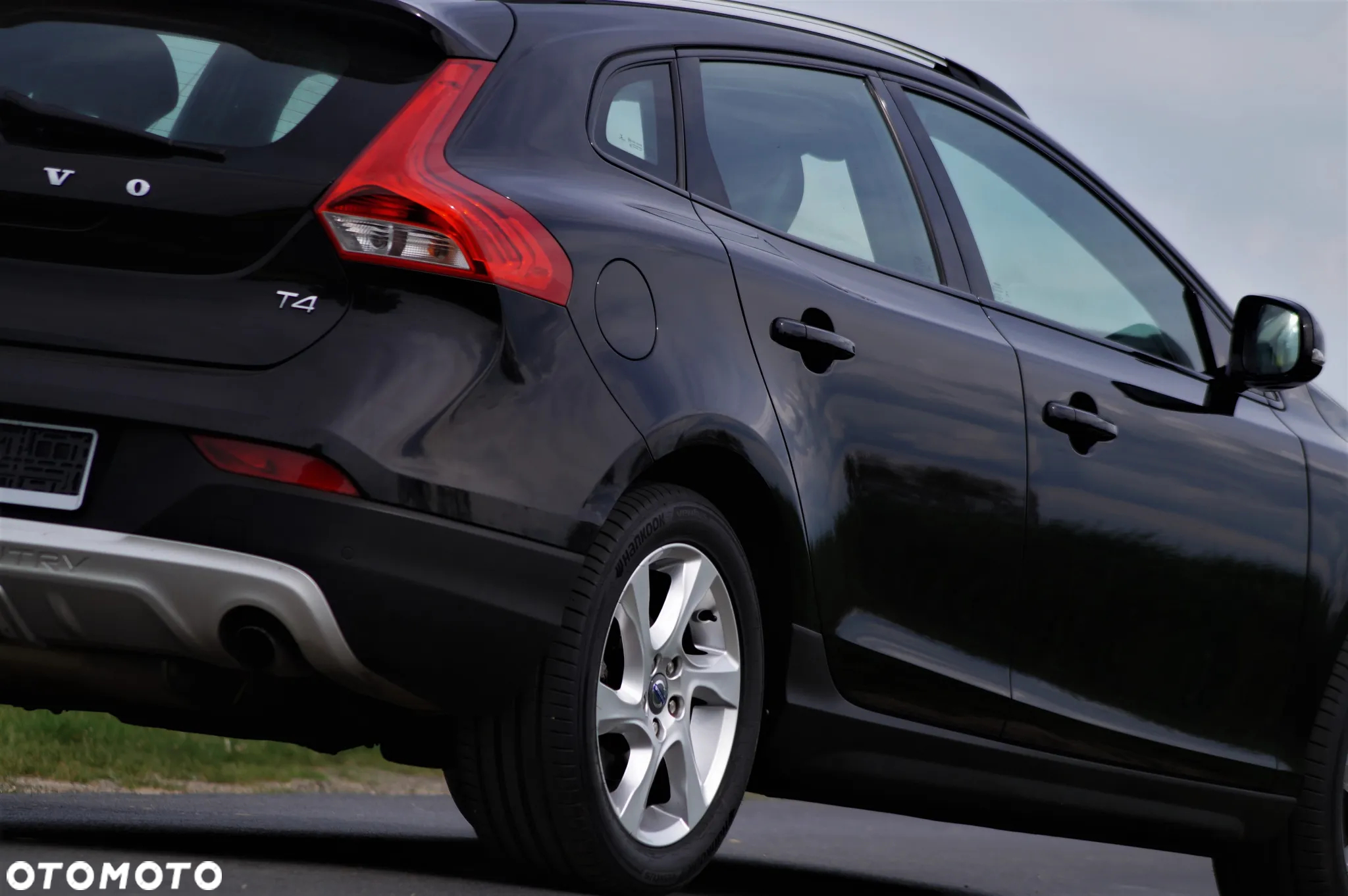 Volvo V40 Cross Country - 20