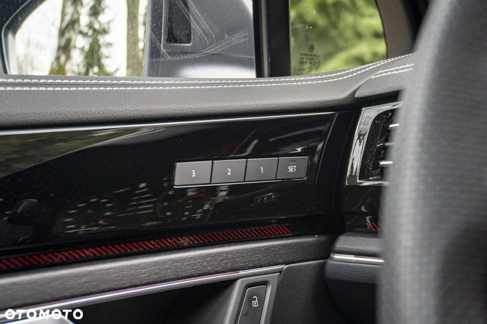 Volkswagen Touareg - 18