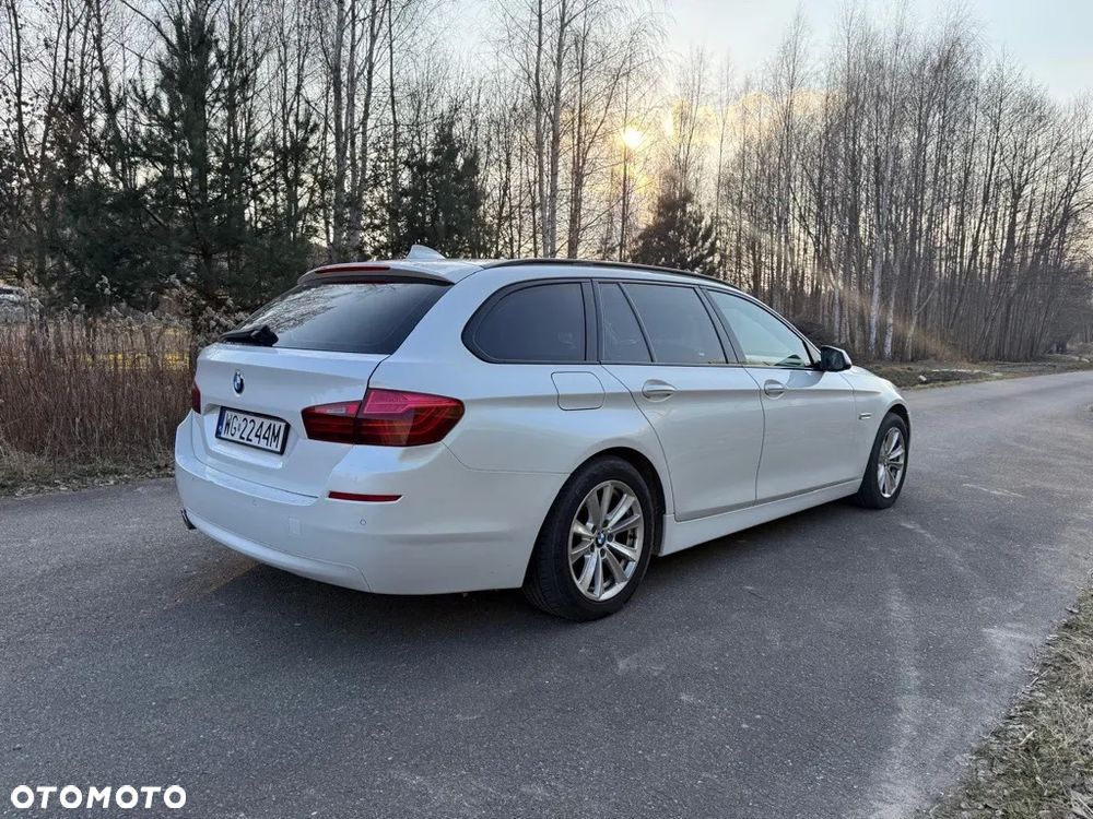 BMW 5 Series 2015 photo 4