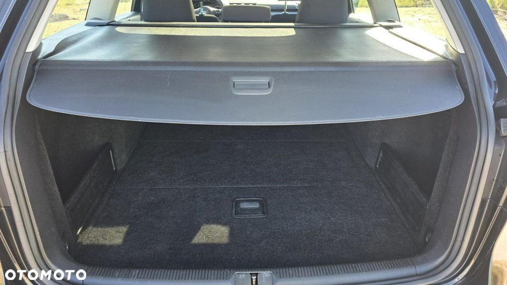 Volkswagen Passat - 23