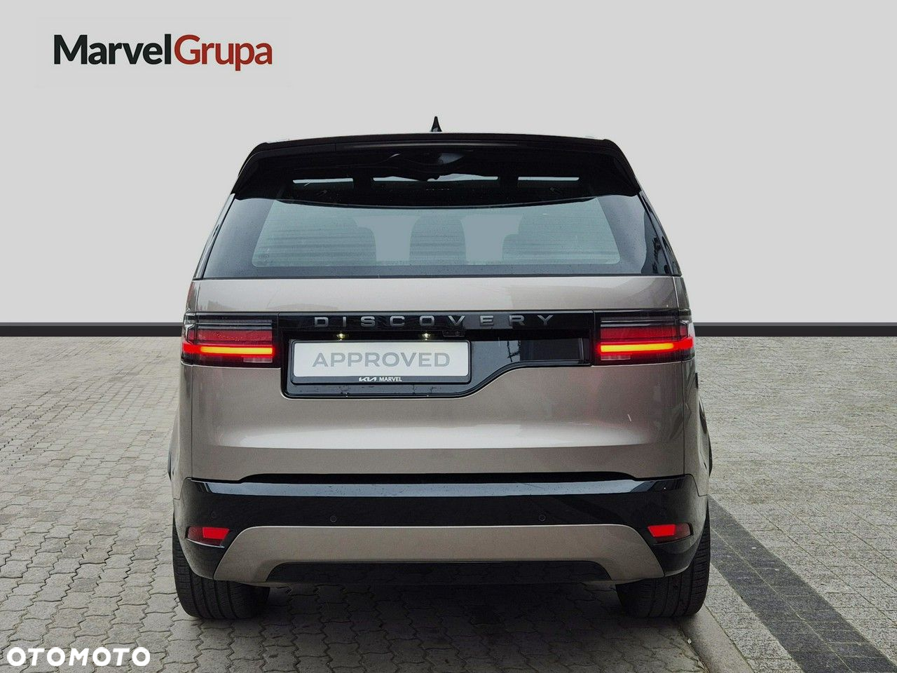 Land Rover Discovery - 4