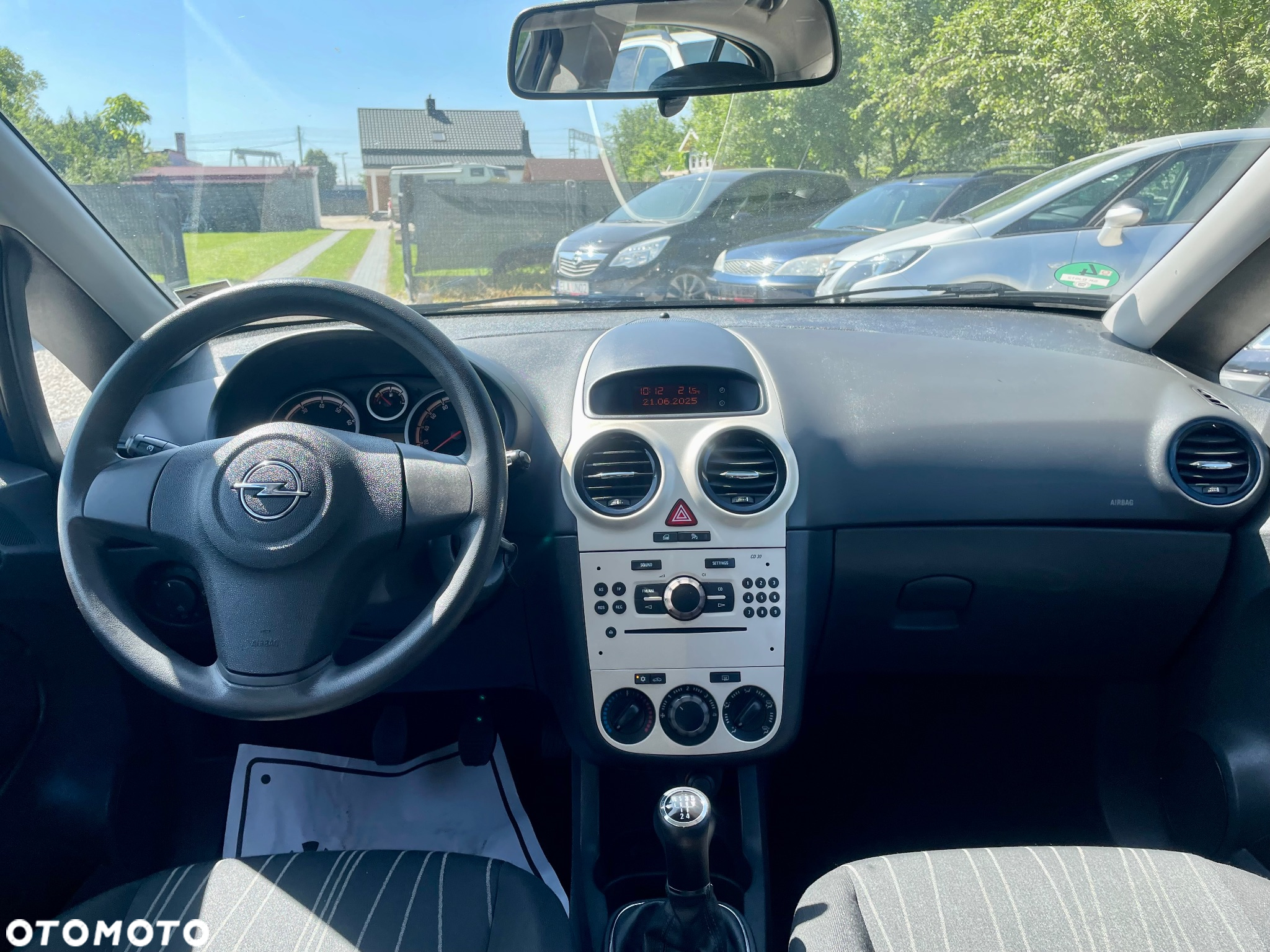 Opel Corsa 1.4 16V Enjoy - 4