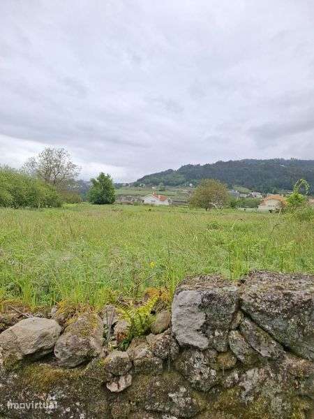 MELGAÇO, Duas quintas com 2 moradias par reconstrução