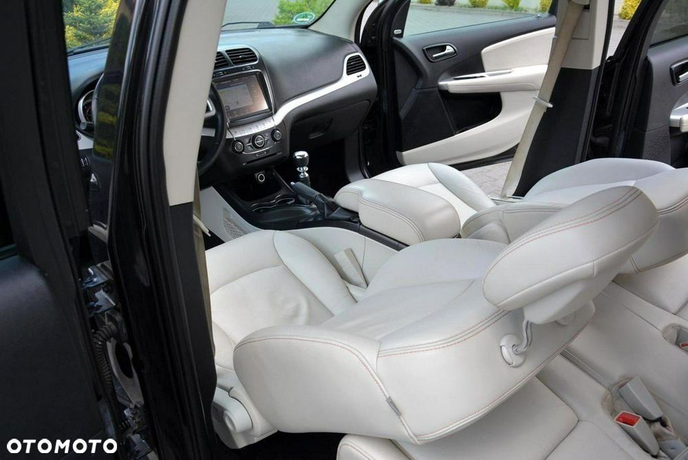Fiat Freemont 2.0 Multijet Lounge - 24