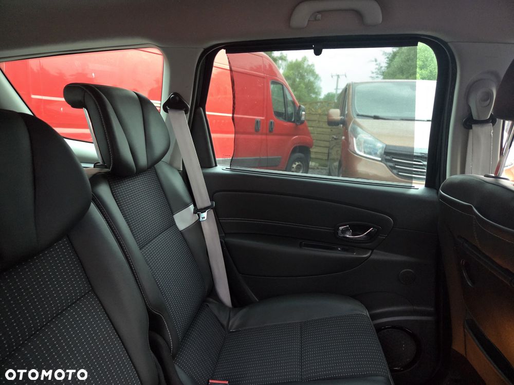 Renault Grand Scenic dCi 130 FAP Start & Stop Bose Edition - 19