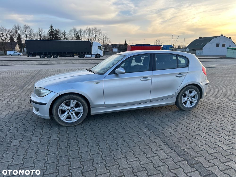 BMW Seria 1 118d DPF - 4