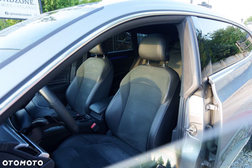 Volkswagen Arteon 2.0 TSI DSG R-Line - 10