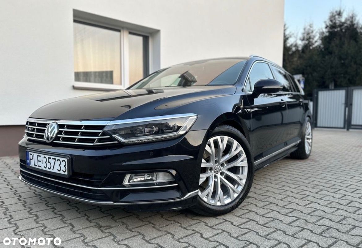 Volkswagen Passat - 1