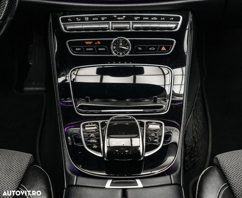 Mercedes-Benz E 200 Aut. - 19