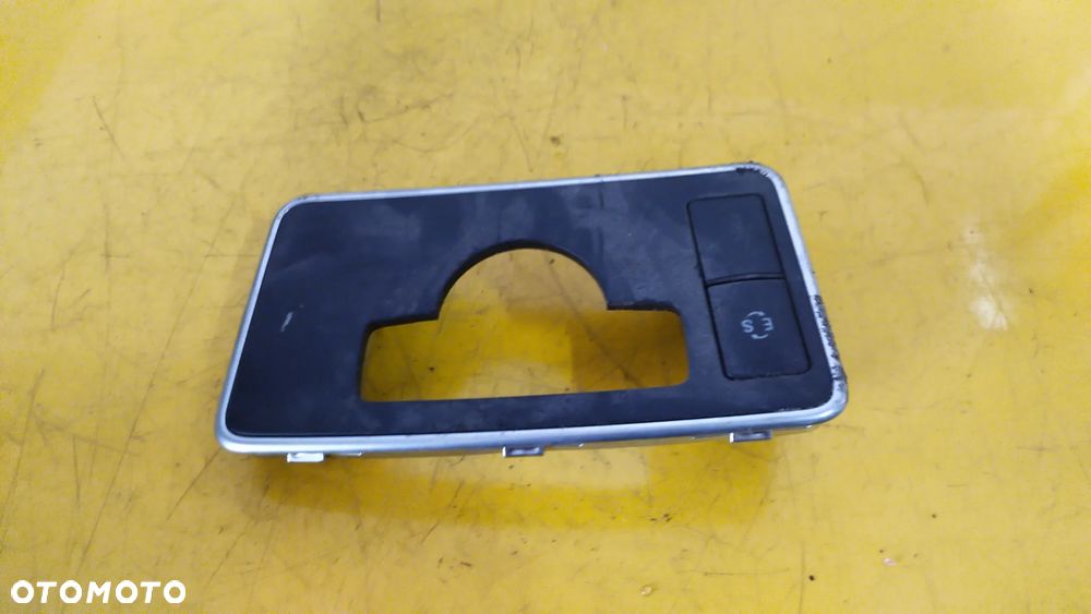 Ramka Obudowa Tunelu Mercedes W212  212680XX07 - 1