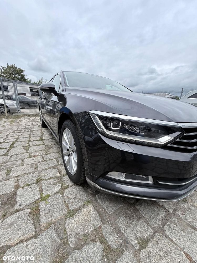 Volkswagen Passat - 16