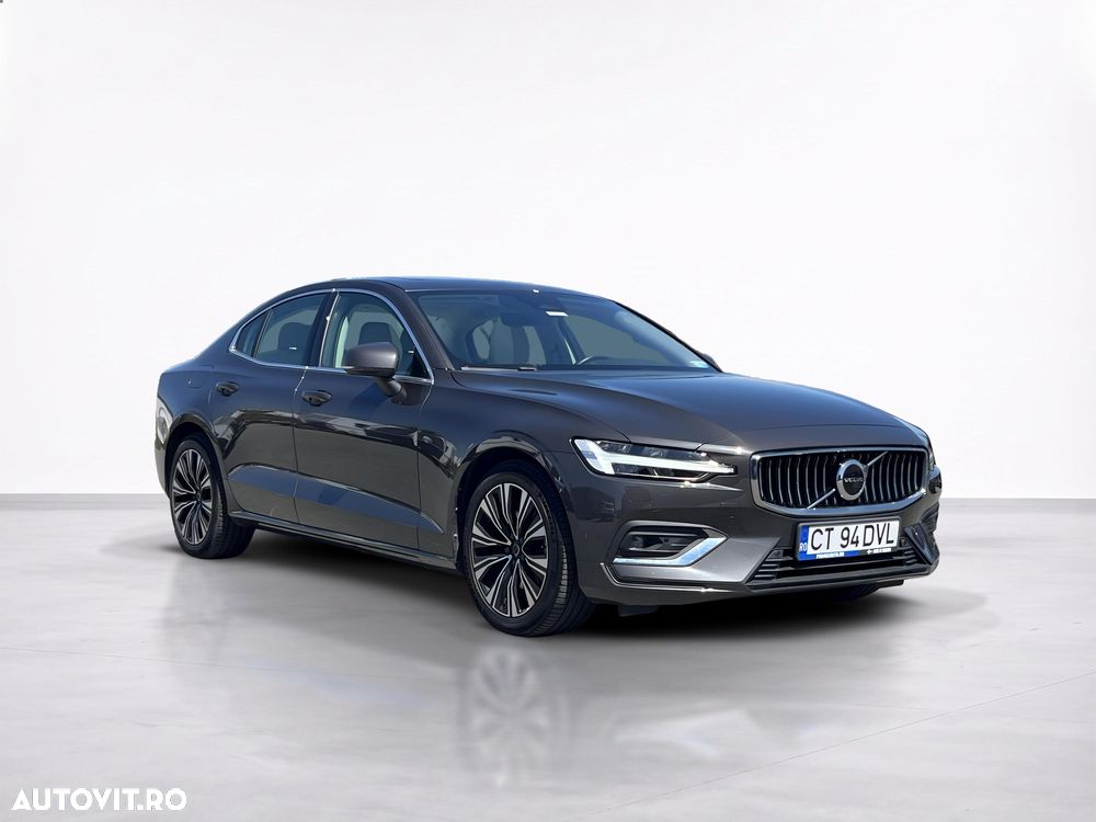 Volvo S60 B4 MHEV AT Plus Dark - 8