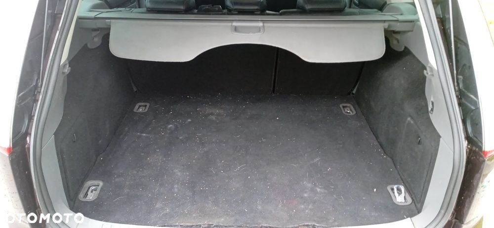 Ford Focus 1.8 FF Ghia - 20