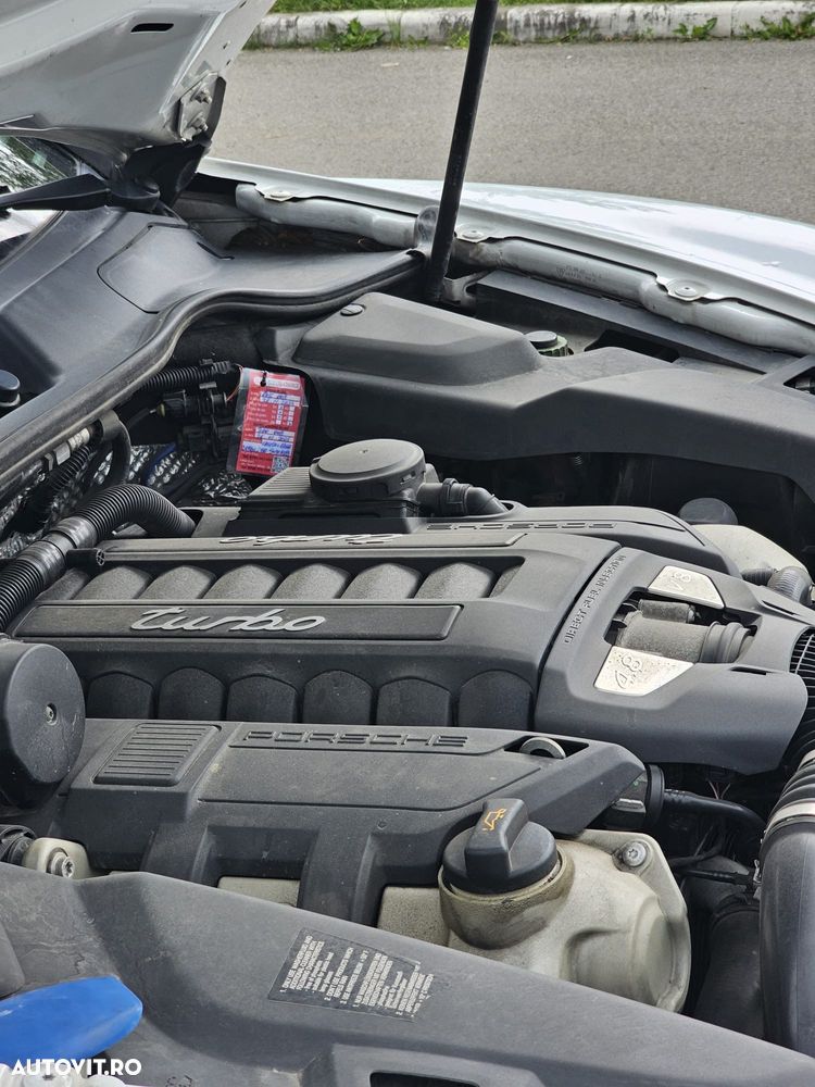 Porsche Cayenne Turbo V8 4.8L Aut. - 5