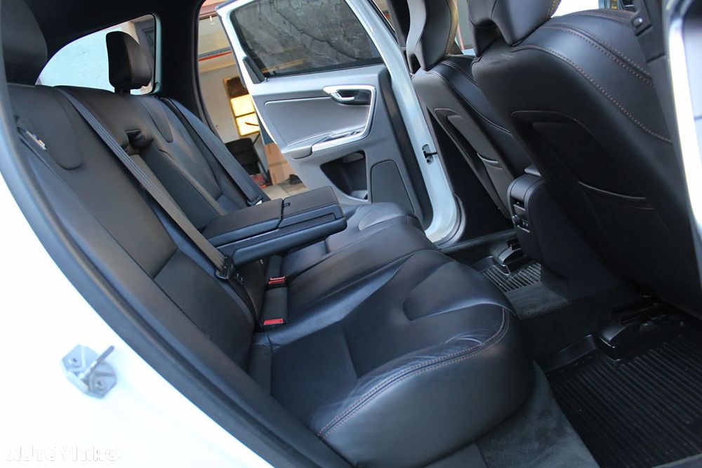 Volvo XC 60 D4 Geartronic Summum - 20
