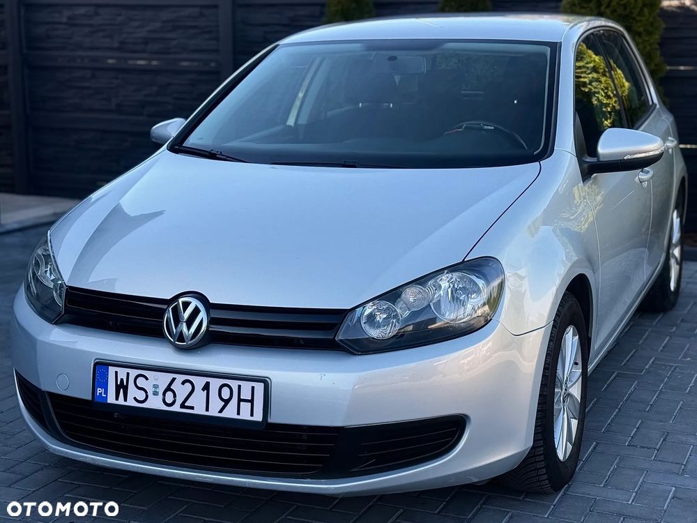 Volkswagen Golf - 1