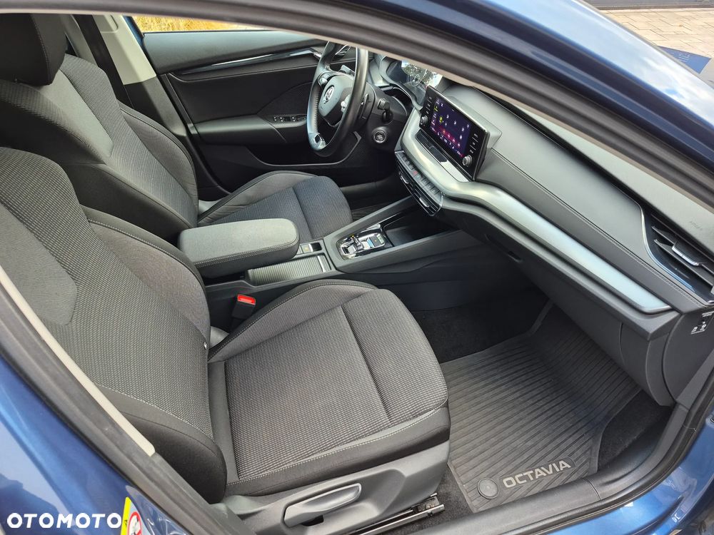 Skoda Octavia 2.0 TDI Ambition DSG - 9