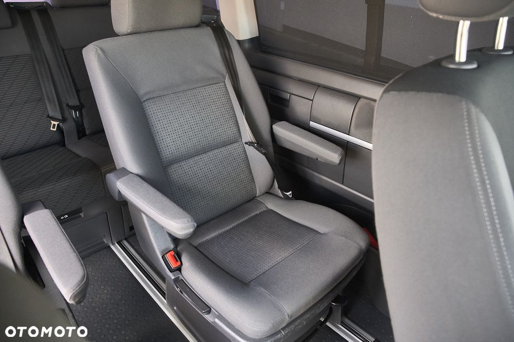 Volkswagen Multivan - 30